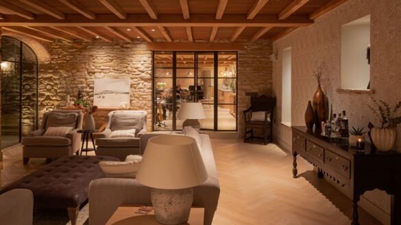 7 Lighting Mistakes That Make Your Home Look Cheap